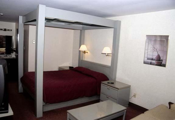 Ivy Rose Motor Inn Виндзор Экстерьер фото